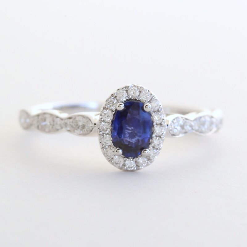 American Jewelry 14k White Gold .30ctw Diamond .66ct Sapphire Oval Halo Scalloped Design Ring