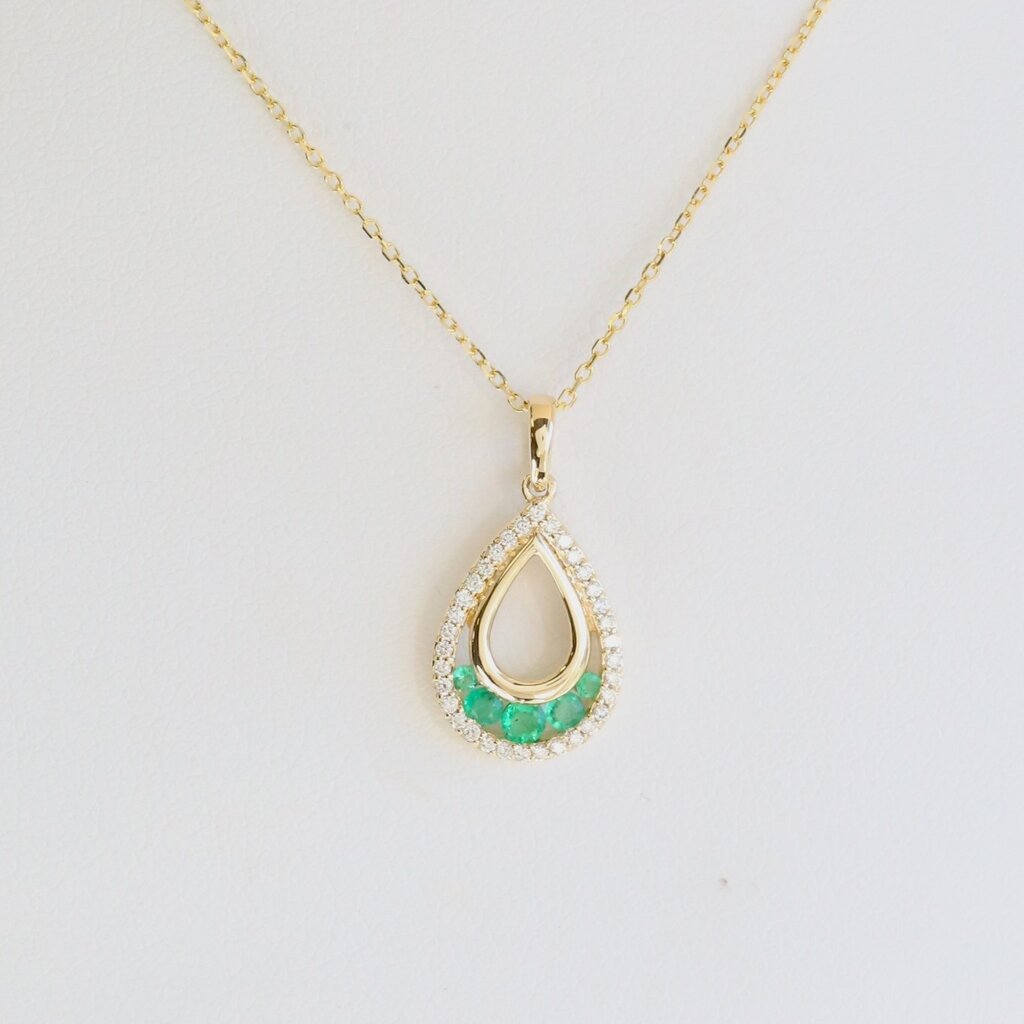 American Jewelry 14k Yellow Gold .11ctw Diamond .19ctw Emerald Open Pear Necklace