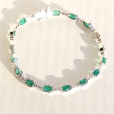 American Jewelry 14k White Gold 5.12ctw Emerald .50ctw Diamond Milgrain Bracelet