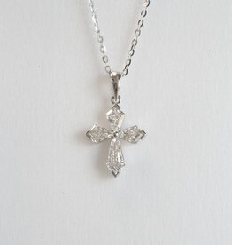 American Jewelry 18k White Gold 0.75ctw Kite Diamond Cross Pendant Necklace (18")