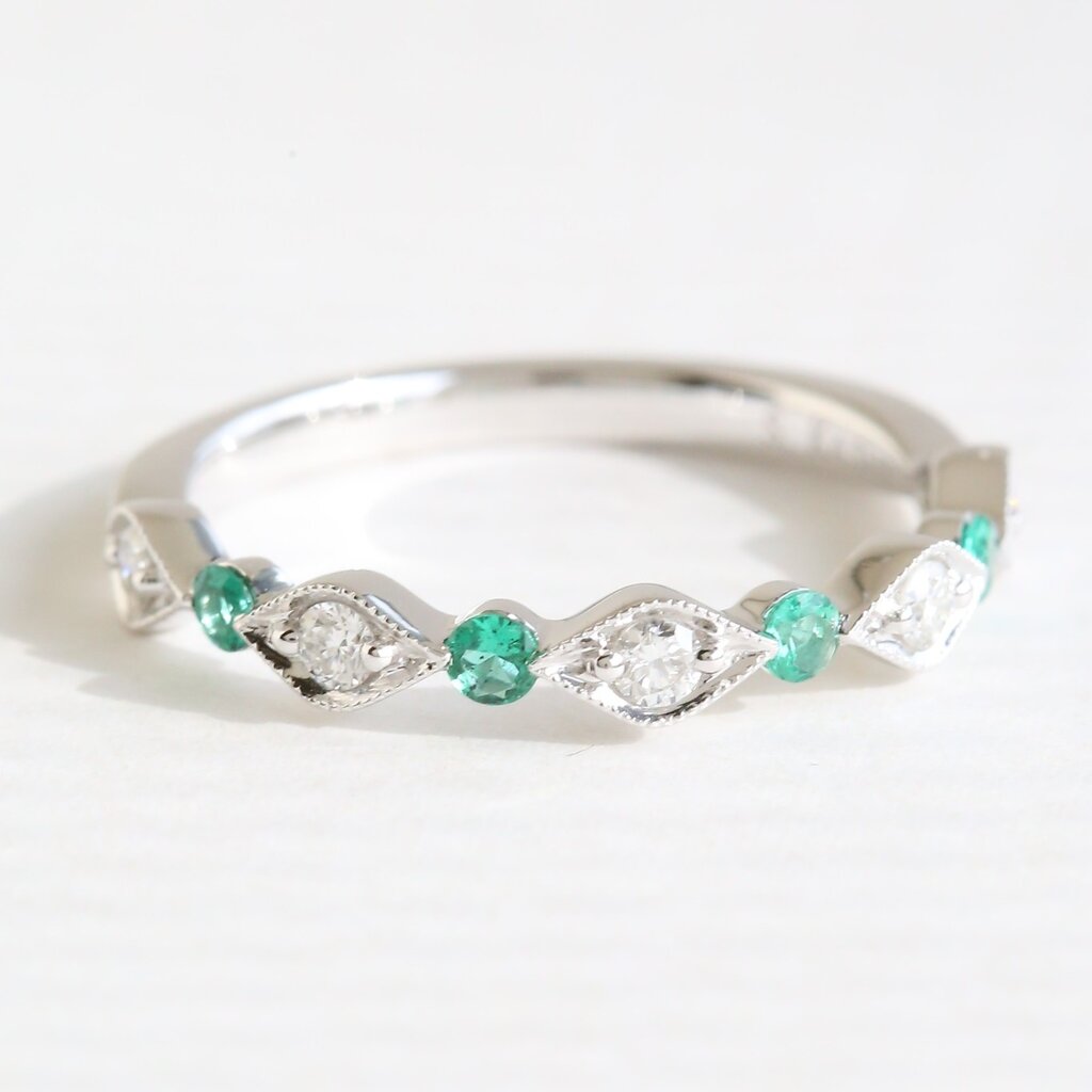 American Jewelry 14k White Gold .16ctw Diamond .12ctw Emerald Milgrain Scalloped Stackable Band Ring