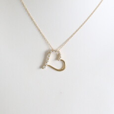 American Jewelry 14k yellow Gld .25ctw Diamond Sideways Hanging Heart Necklace