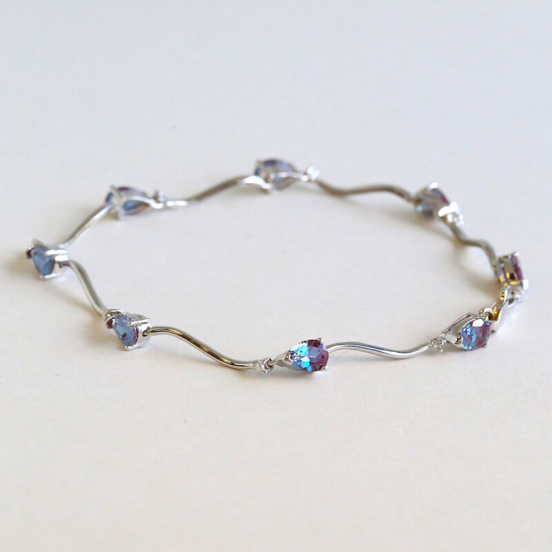 American Jewelry ESTATE 14k White Gold 3.5ctw Lab Grown Alexandrite Bracelet