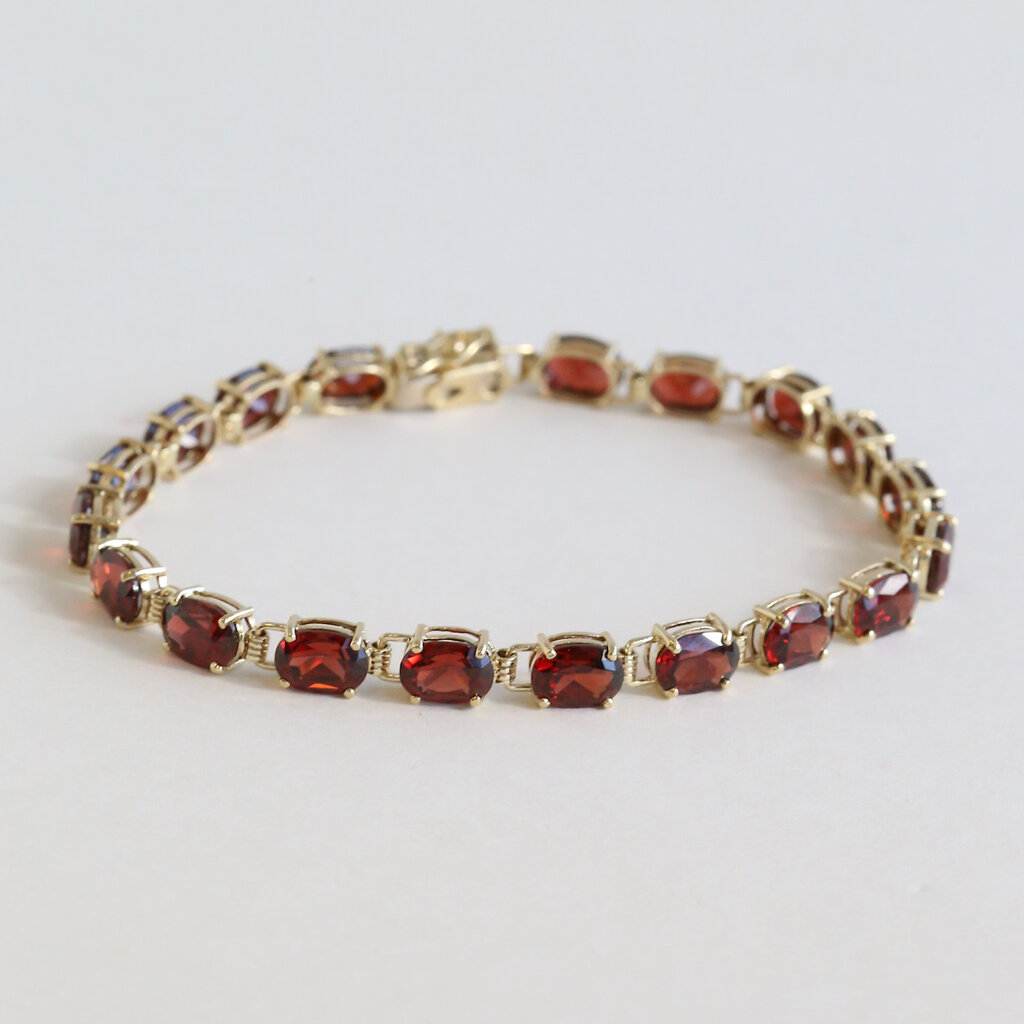 American Jewelry ESTATE 14k Yellow Gold 15ctw Garnet Tennis Bracelet