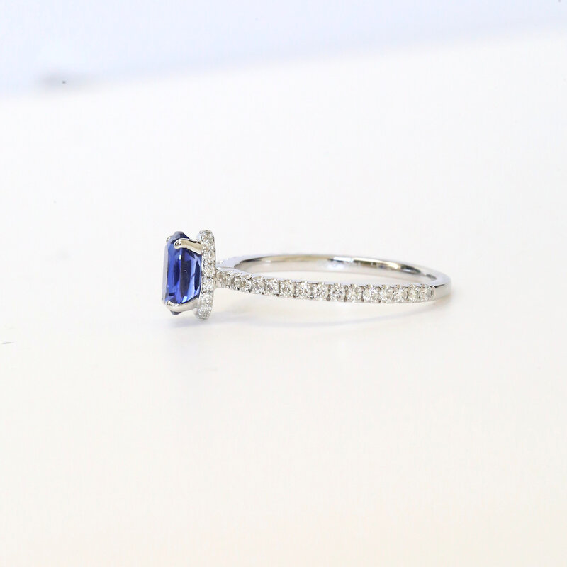 American Jewelry 14k White Gold .27ctw Diamond with 1.23ct Oval Sapphire Hidden Halo Ring (Size 6.5)