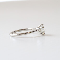 American Jewelry Platinum 1.50ct H/VS2 Round Brilliant Solitaire Engagement Ring (Size 6.25)