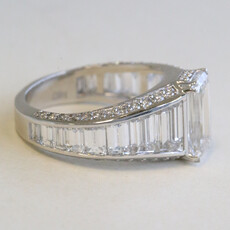American Jewelry 14k White Gold 6.50ctw (2.00 F/VS1 Ctr) Lab Grown Modified Emerald Tapered Baguette Engagement Ring