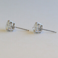 American Jewelry 14k White Gold 2.50ctw Diamond Solitaire Stud Earrings