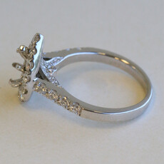 American Jewelry ESTATE 14k White Gold .90ctw Diamond Pear Halo Cathedral Semi Mount Engagement Ring
