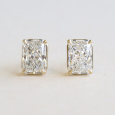American Jewelry 14k Yellow Gold 2.06ctw E/VS1 IGI Lab Grown Radiant Cut Solitaire Diamond Earrings