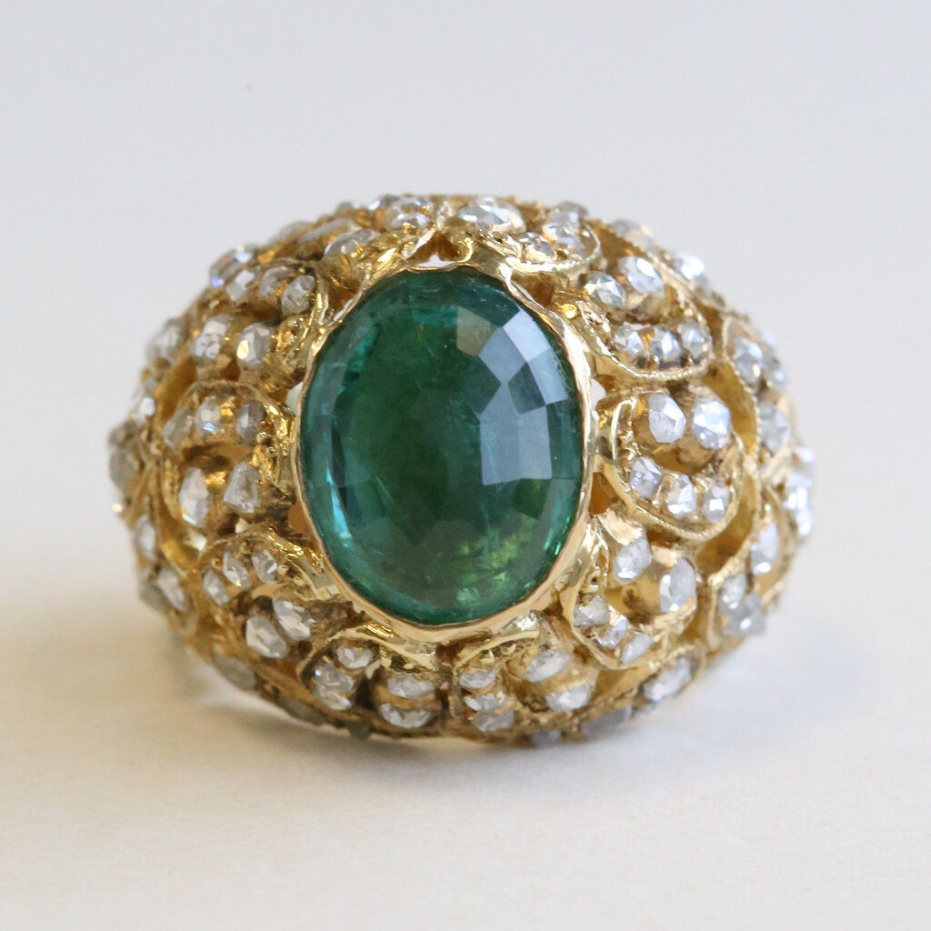 American Jewelry 18K Yellow Gold 5.54ct Oval Emerald and Old Mine Cut Diamond Ring