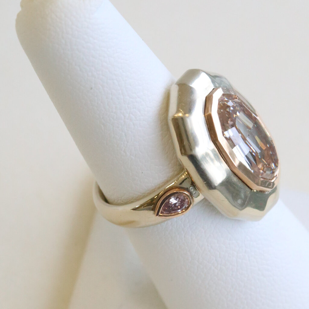 American Jewelry 18k Gold 5.39ctw (5.04 Fancy Light Brown/SI1 GIA Ctr) Modified Oval Step Cut Bezel Ring w/ Pink Pear Diamond Accent Ring