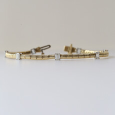 American Jewelry 14k Yellow Gold 1.39ctw Stationed Emerald Ribbed Link Diamond Bracelet (7")