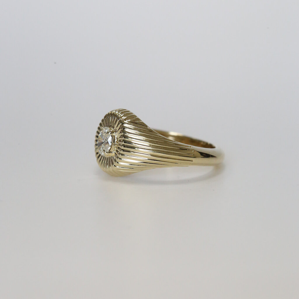 American Jewelry 14k Yellow Gold .26ct Oval Diamond Signet Ring (Size 7)