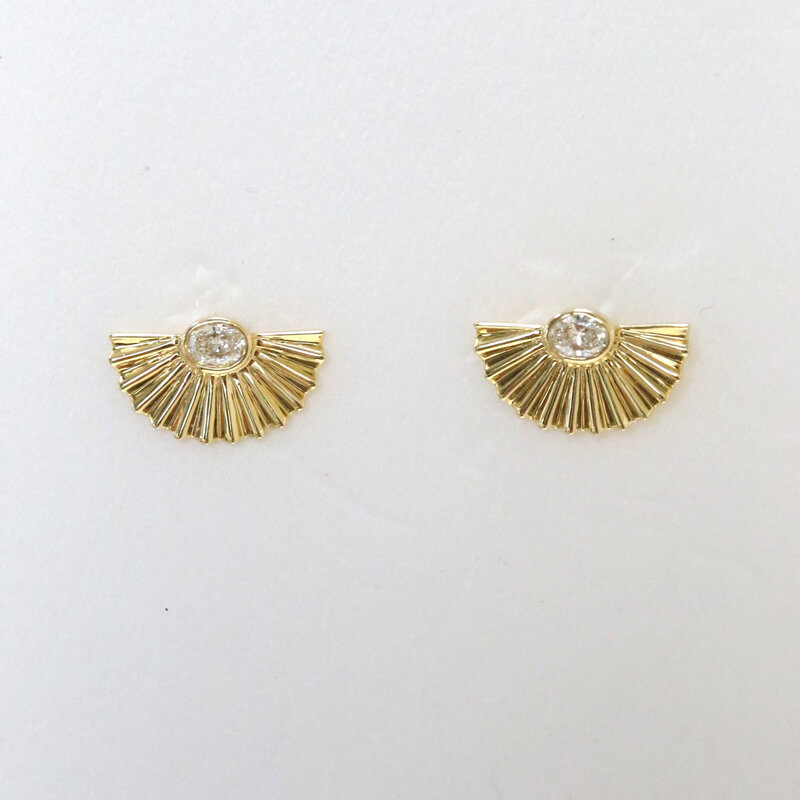 American Jewelry 14k Yellow Gold .23ctw Oval Diamond Bezel Fan Stud Earrings
