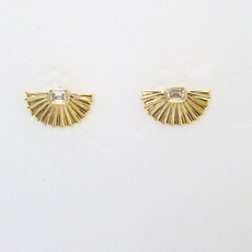 American Jewelry 14k Yellow Gold .23ctw Emerald Diamond Bezel Fan Stud Earrings