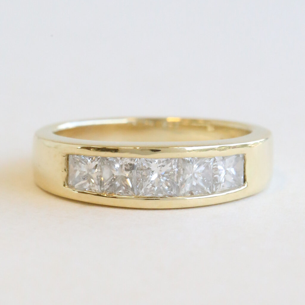 American Jewelry ESTATE 18k Yellow Gold 1ctw Diamond Princess Cut Channel Set Band Ring