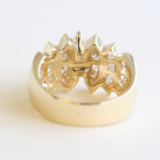 American Jewelry ESTATE 14k Yellow Gold 1.40ctw (.50 Ctr) Marquise Diamond Baguette Flanked Engagement Ring (Size 8.75)