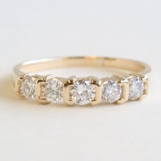 American Jewelry ESTATE 14K Yellow Gold 1ctw Diamond 5 Stone Wedding Band (Size 9.5)
