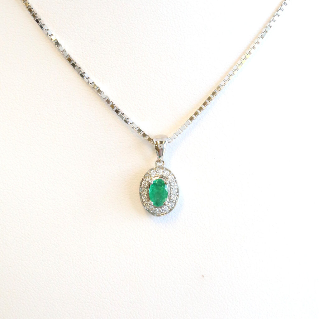 American Jewelry ESTATE 14k White Gold Emerald .16ctw Diamond Halo Oval Necklace