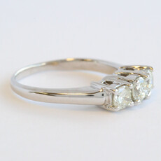 Estate 14k White Gold .75ctw Diamond 3 Stone Past Present Future Ring (Size 8