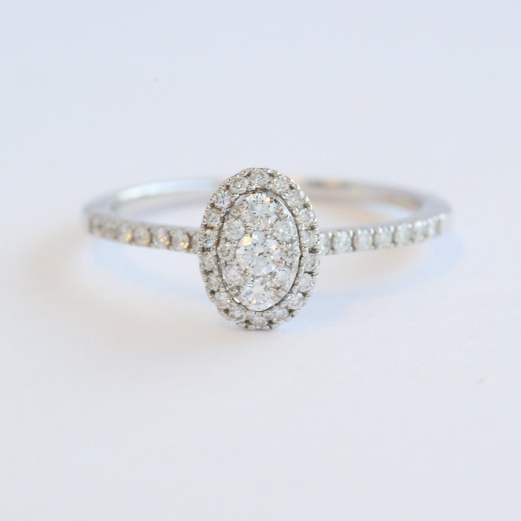 American Jewelry 14k White Gold .40ctw Diamond Cluster Halo Ring (Size 7)