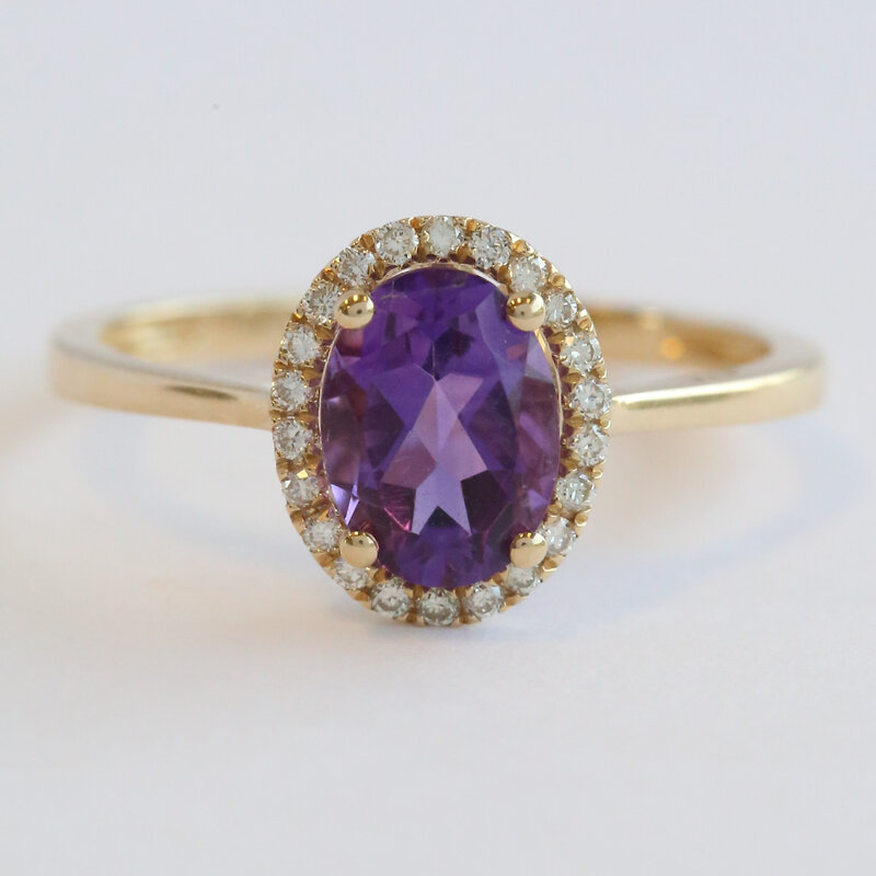 American Jewelry 14k Yellow Gold 1.13ct Amethyst .14ctw Diamond Halo Oval Ring (Size 7)