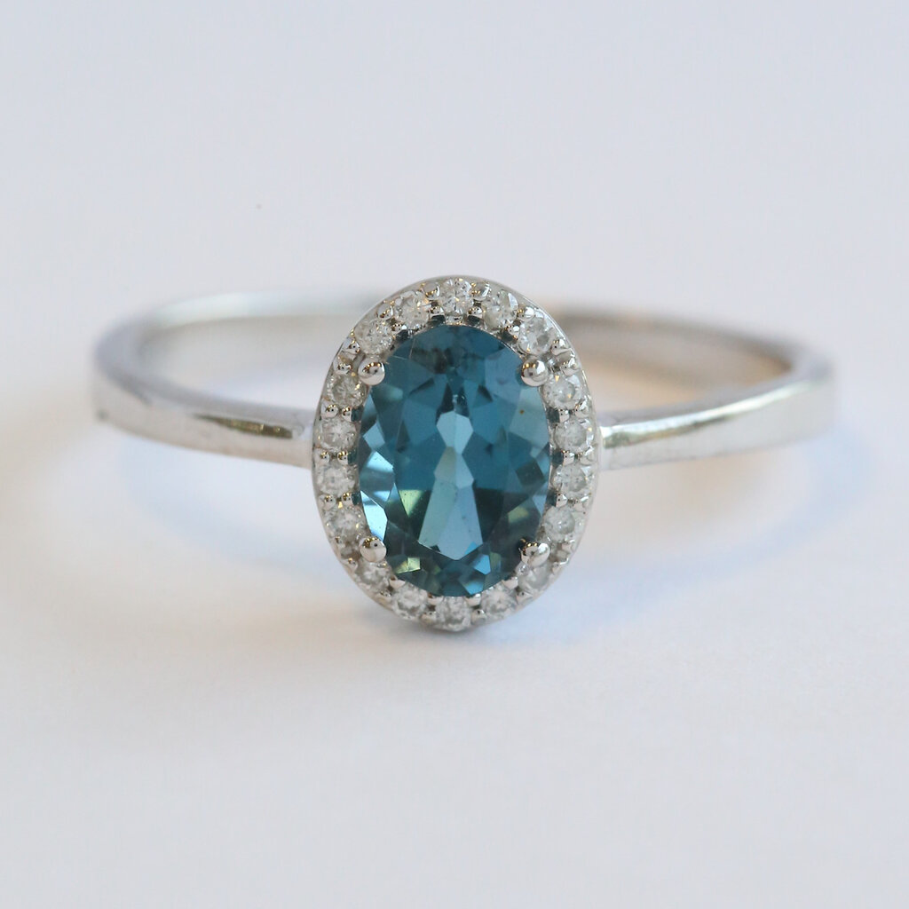 American Jewelry 14k White Gold .90ct Blue Topaz .12ctw Diamond Oval Halo Ring  (Size 7)