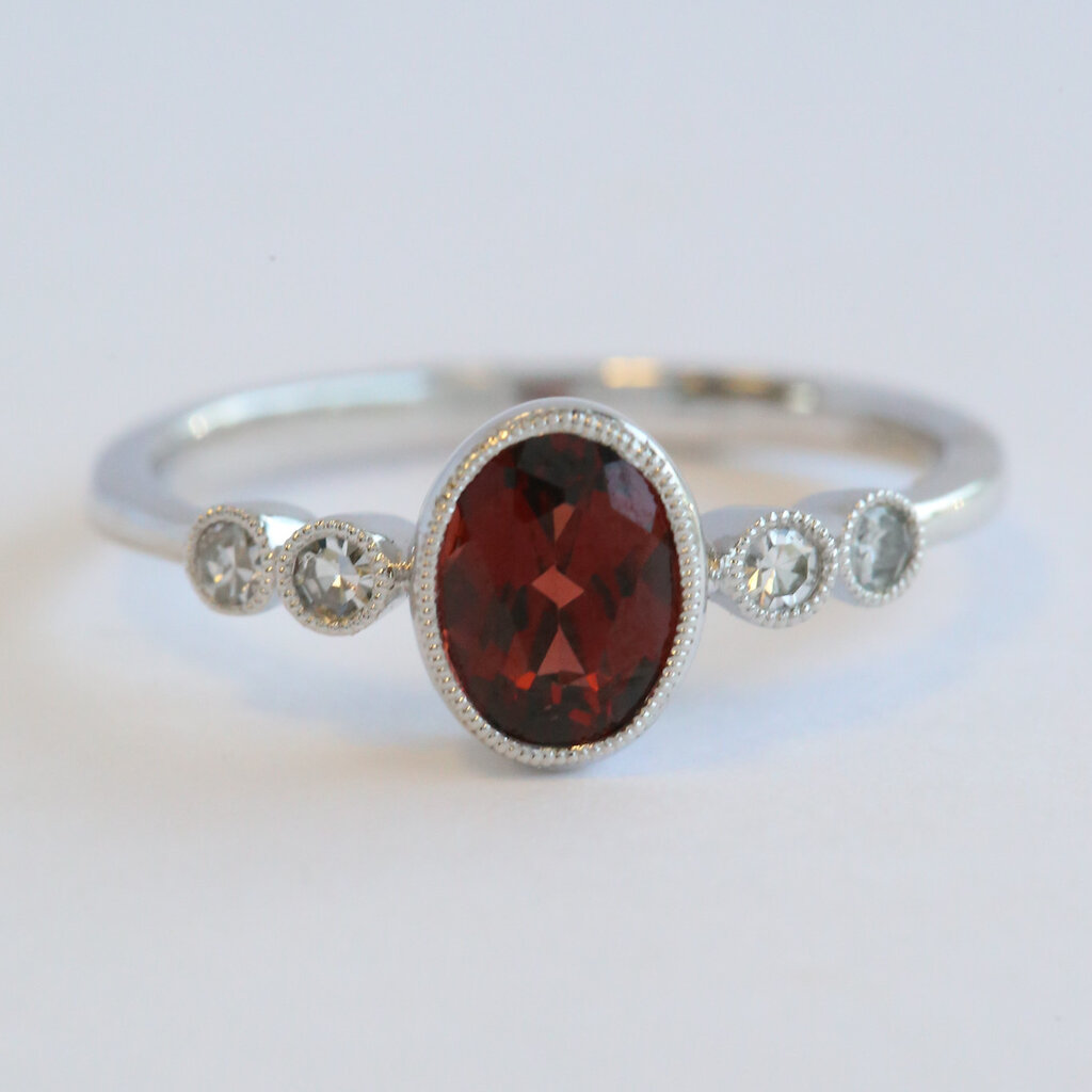 American Jewelry 14k White Gold .75ct Garnet .12ctw Diamond Oval Milgrain Ring