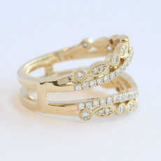 American Jewelry 14k Yellow Gold .68ctw Diamond Milgrain Ring Guard (Size 7)