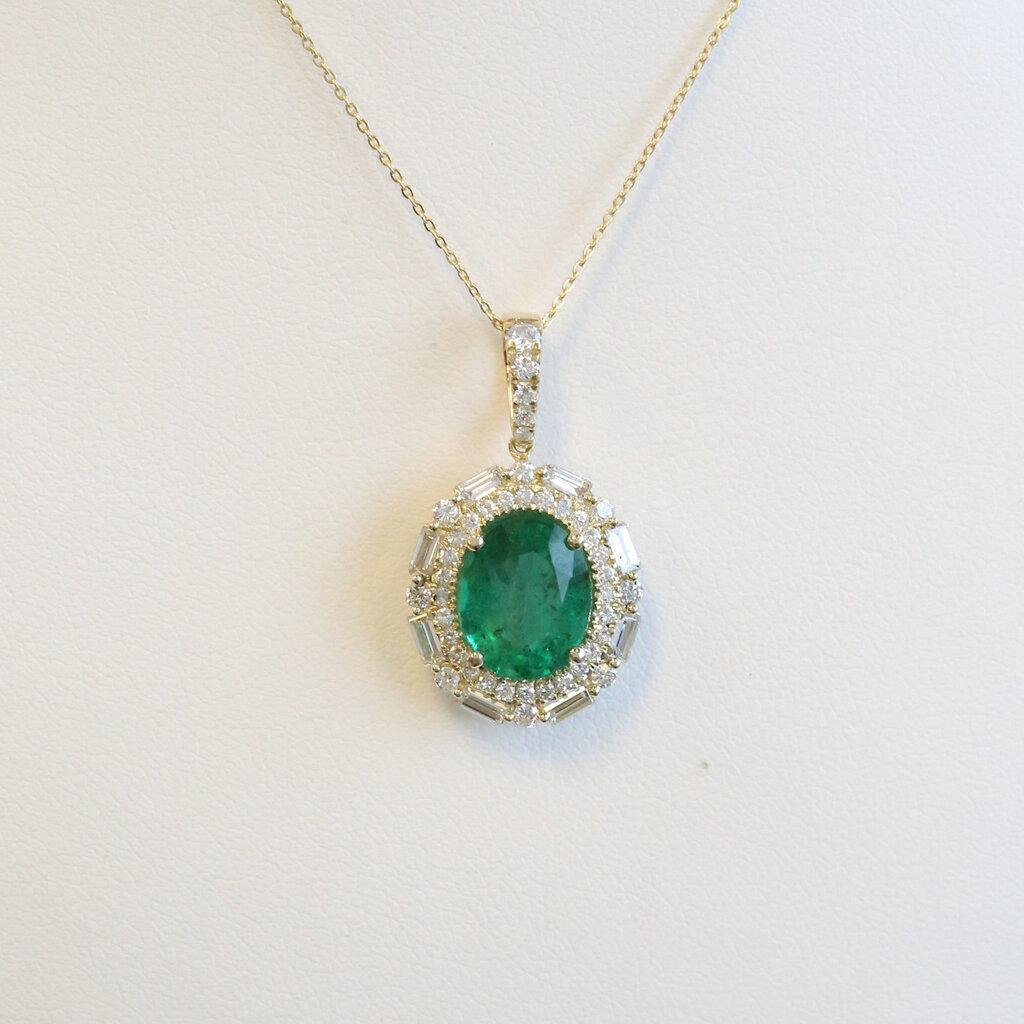 American Jewelry 14k Yellow Gold 2.83ct Emerald .92ctw Round & Baguette Diamond Oval Halo Necklace