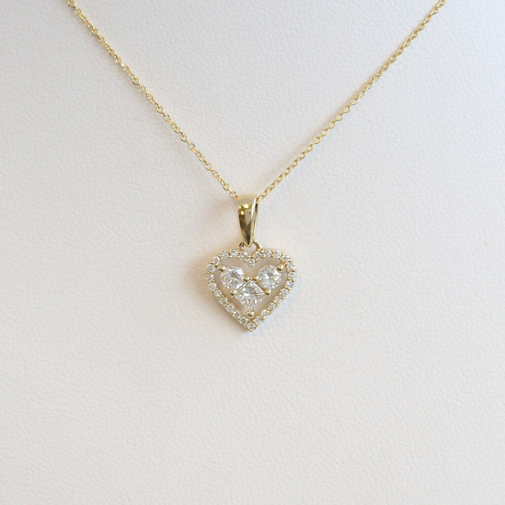 American Jewelry 14k Yellow Gold .43ctw Diamond Heart Necklace