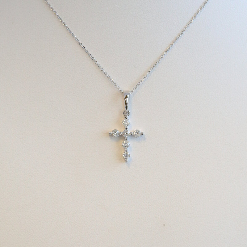 American Jewelry 14k White Gold .32ctw Diamond Shared Prong Cross Necklace