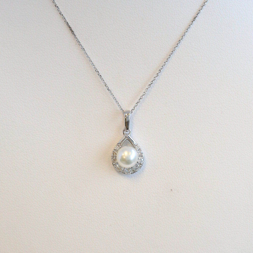 American Jewelry 14k White Gold 5mm Akoya Pearl .24ctw Diamond Drop Necklace