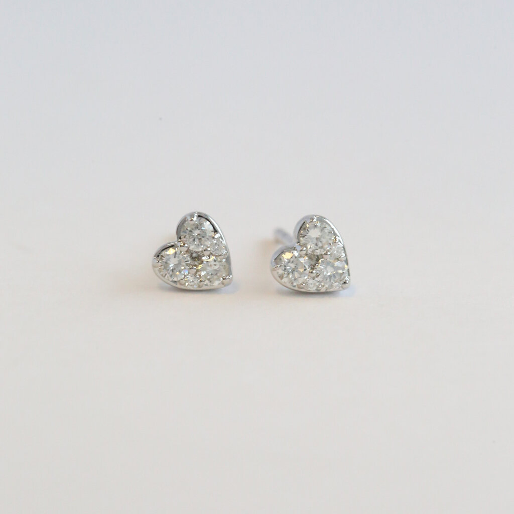 American Jewelry 14k White Gold .30ctw Diamond Heart Stud Earrings
