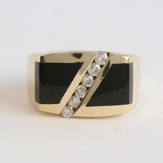 American Jewelry ESTATE 14k Yellow Gold .35ctw Diamond & Onyx Mens Ring (Size 9)