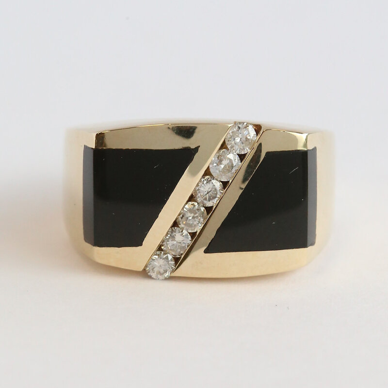 American Jewelry ESTATE 14k Yellow Gold .35ctw Diamond & Onyx Mens Ring (Size 9)