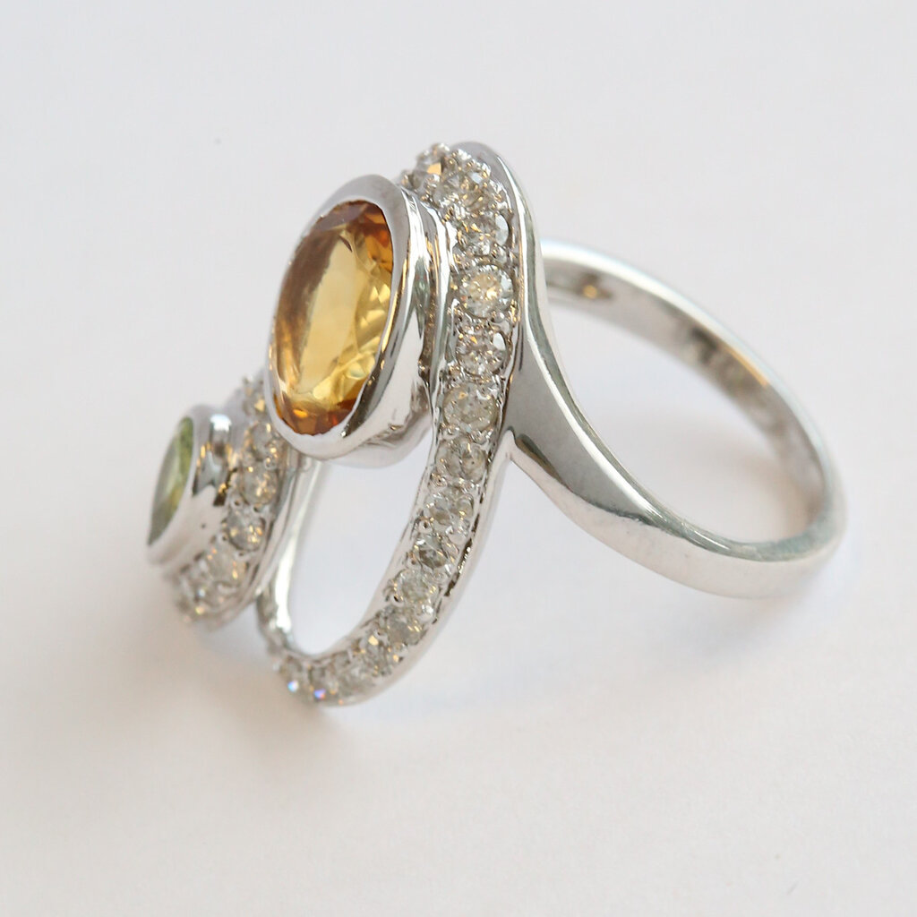 American Jewelry ESTATE 18k White Gold 1.6ct Citrine .40ct Peridot .30ctw Diamond Openwork Fashion Ring (Size 6.5)
