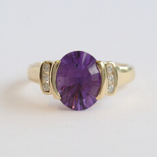 American Jewelry ESTATE 14k Yellow Gold 3ct Fantasy Cut Amethyst .06ctw Diamond Accent Ring (Size 7.25)