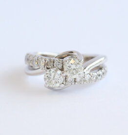 American Jewelry ESTATE 14k White Gold 1.35ctw Diamonds Bypass Ring (Size 5)