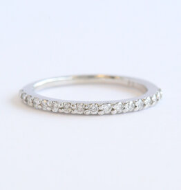 American Jewelry ESTATE 14k White Gold .25ctw Diamond Straight Wedding Band Ring (Size 5)