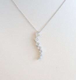 American Jewelry ESTATE 14k White Gold .50ctw Diamond Journey Necklace