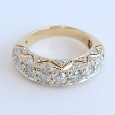 American Jewelry ESTATE 14k Yellow Gold 1.65ctw Diamond Triple Edge Milgrain Wedding Band Ring (Size 7.5)