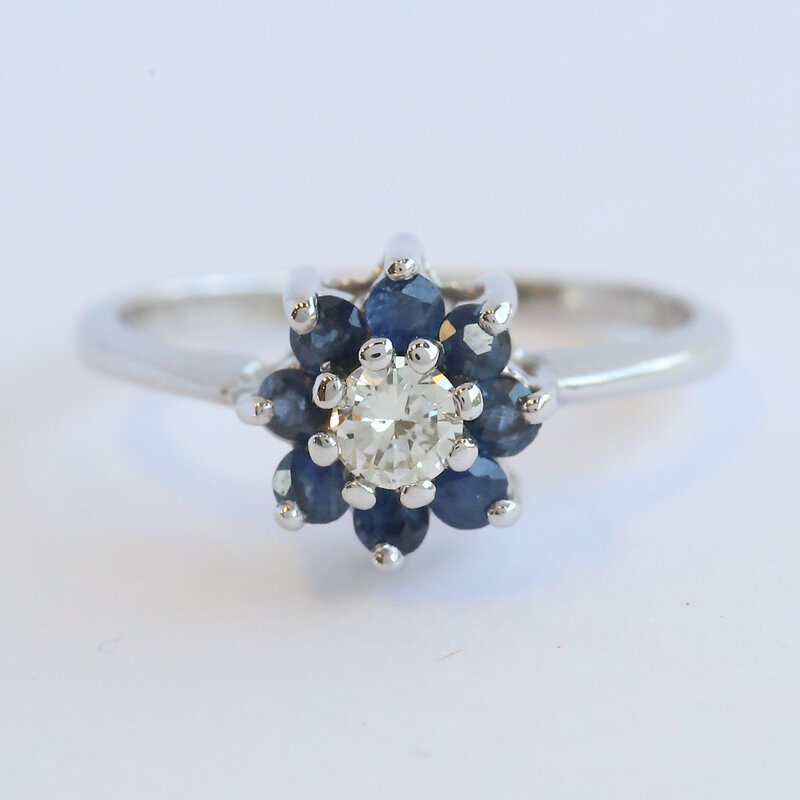 American Jewelry ESTATE 14K White Gold .40ctw Sapphire and .20ct Diamond Cluster Ring (Size 5)