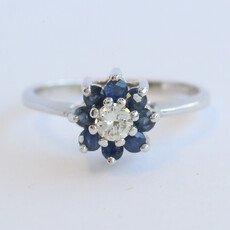 American Jewelry ESTATE 14K White Gold .40ctw Sapphire and .20ct Diamond Cluster Ring (Size 5)