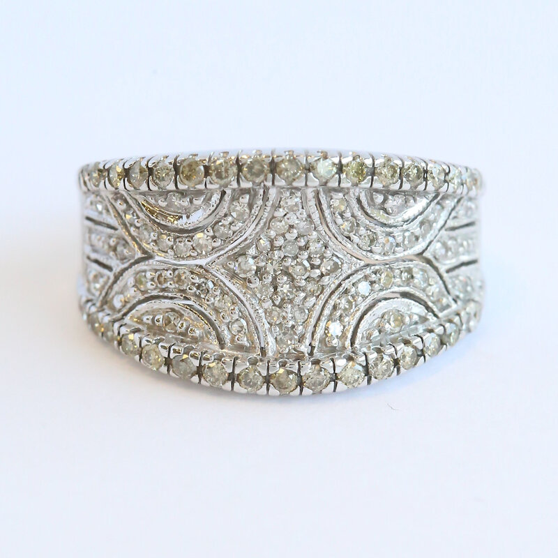 American Jewelry ESTATE 10k White Gold 1/2ctw Diamond Fashion Band Ring (Size 7.75)