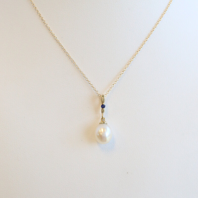 American Jewelry 14k Yellow Gold Pearl Dangle w/ Sapphire Accent Necklace