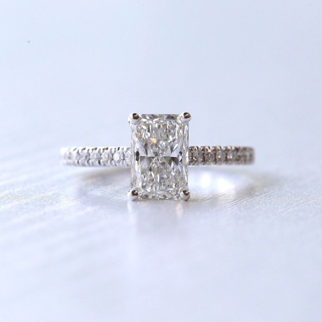 American Jewelry 14k White Gold 2.28ctw (2.01ct G/VS2 Lab Radiant) Diamond Cathedral Hidden Halo Engagement Ring (Size 6.5)