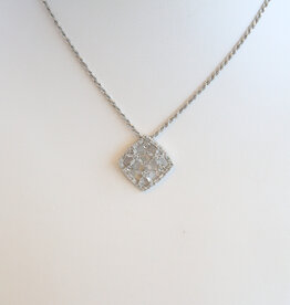 American Jewelry ESTATE 14k White Gold .50ctw Diamond Baguette Flower Openwork Necklace