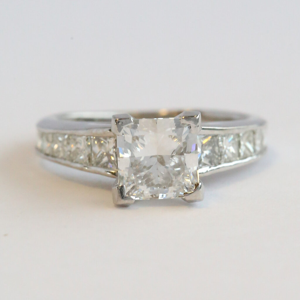 American Jewelry ESTATE 14k White Gold 3ctw Lab Grown IGI Diamond Princess Cut Accented Solitaire Engagement Ring & .75ctw Wedding Band Set